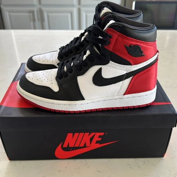 Wmns air Jordan 1 high OG black white varsity red satin - Picture 2 of 8
